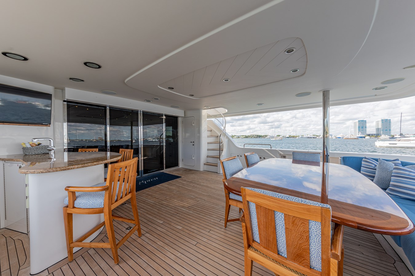 9.1 SPIRIT Aft Deck 1