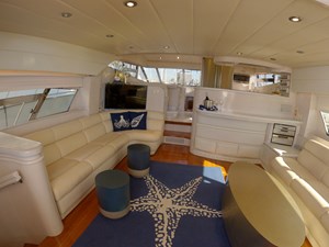 SANDCASTLE 52 Salon